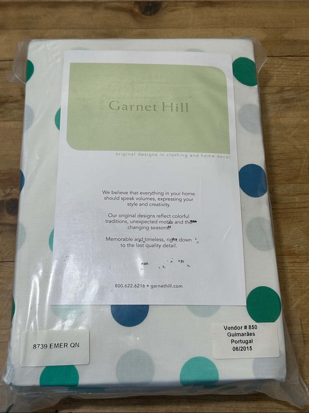 Garnet Hill Cotton Percale Queen Polka Dot Sheet Set - Picture 3 of 5